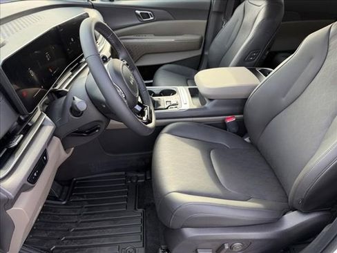 New 2026 Kia Carnival EX image 10