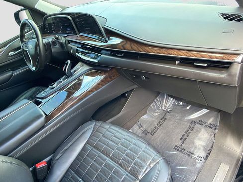 Used 2022 Cadillac Escalade Premium Luxury Platinum AWD/4WD image 15