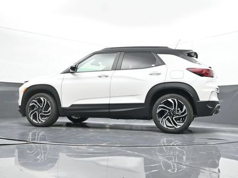 Used 2025 Chevrolet TrailBlazer RS w/ Convenience Package FWD image 29