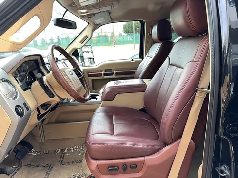 Used 2012 Ford F250 King Ranch w/ King Ranch w/Chrome Pkg image 6