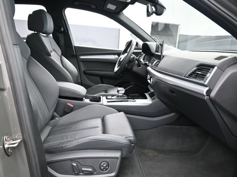 Used 2025 Audi Q5 2.0T Premium image 52