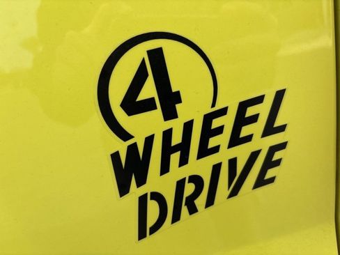 Used 2023 Jeep Gladiator Willys image 22