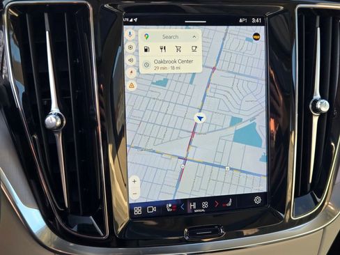 Used 2024 Volvo S60 B5 Core image 32