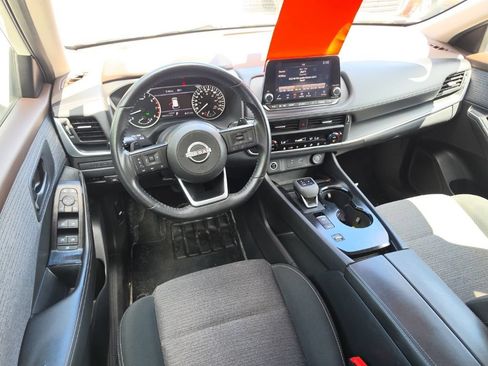 Used 2022 Nissan Rogue S FWD image 7
