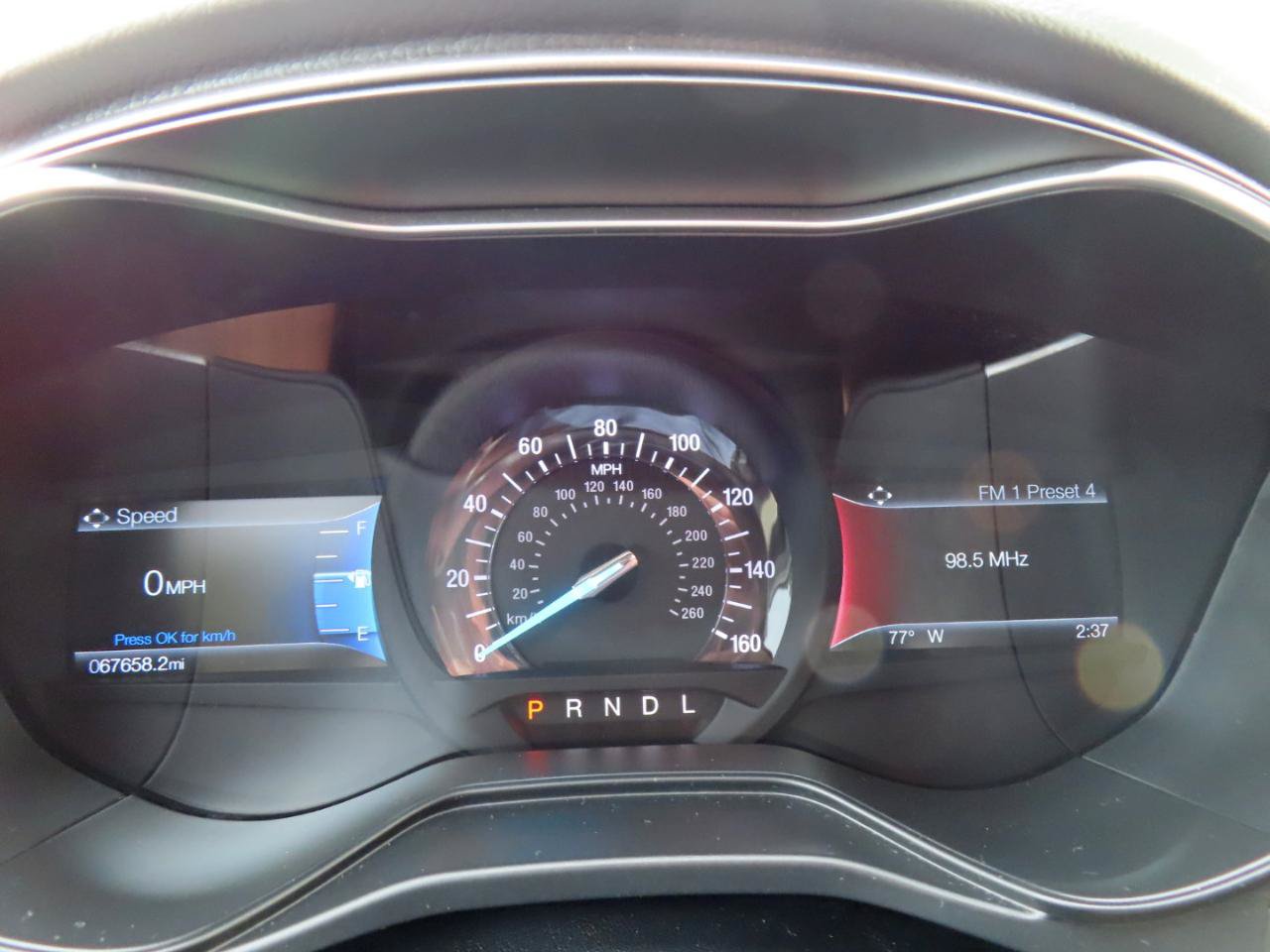 Used 2020 Ford Fusion SE FWD image 24