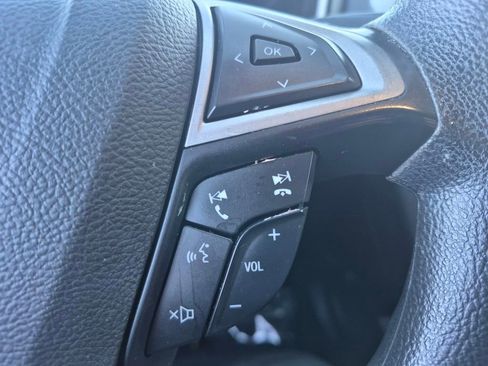 Used 2020 Ford Fusion SE image 18