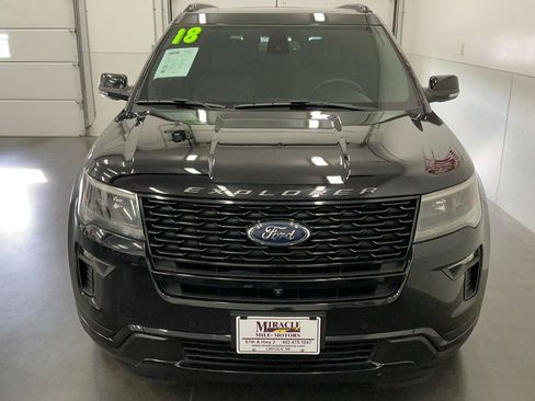 Used 2018 Ford Explorer Sport w/ Equipment Group 401A AWD/4WD image 8
