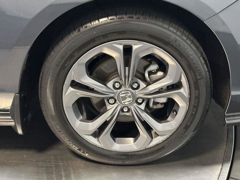 Certified 2023 Honda Accord EX image 17