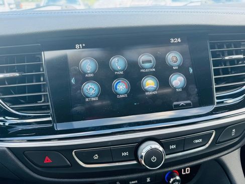 Used 2018 Buick Regal Preferred w/ Driver Confidence Package #1 AWD/4WD image 18