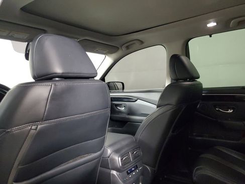 Used 2025 Honda Pilot Touring image 13