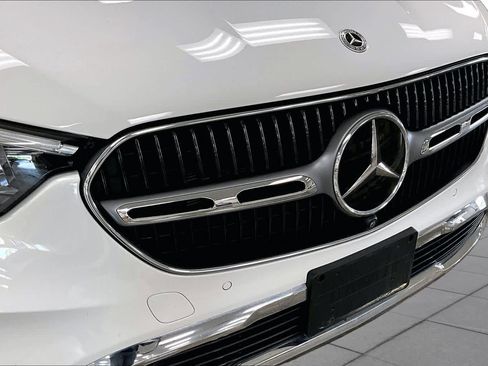 Used 2023 Mercedes-Benz GLC 300 4MATIC image 32