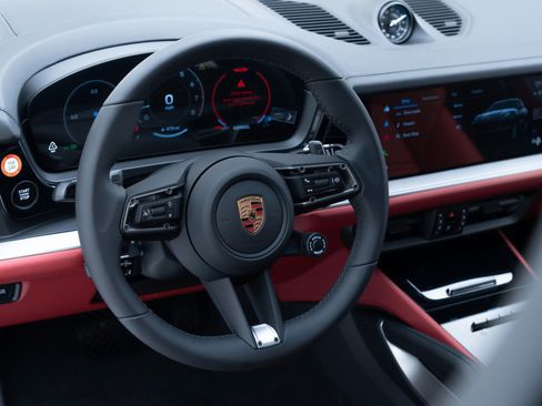 New 2026 Porsche Cayenne image 22