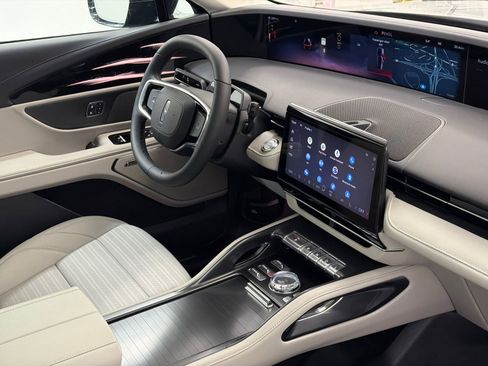 New 2026 Lincoln Nautilus Reserve AWD/4WD image 10