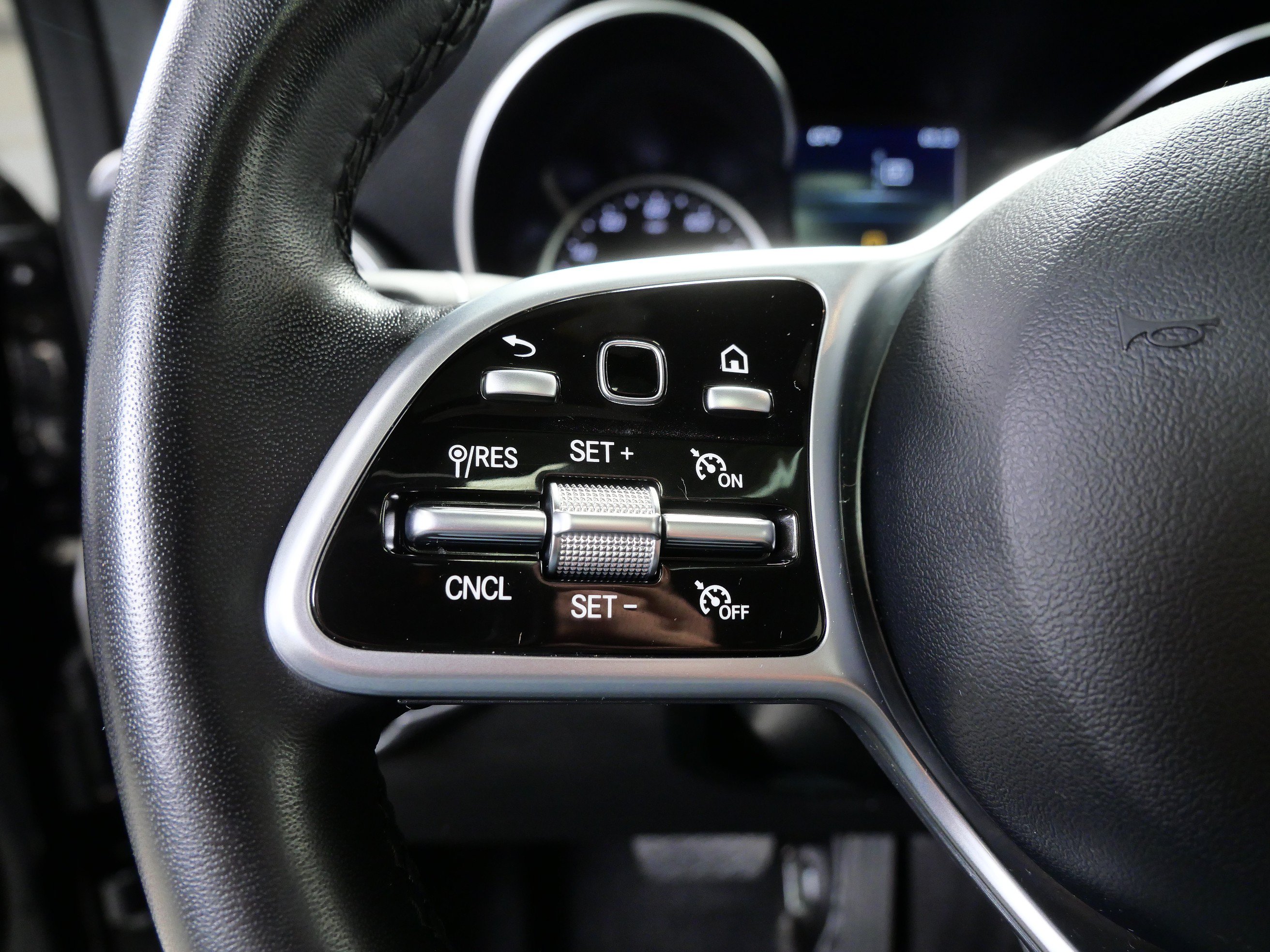 Used 2022 Mercedes-Benz GLC 300 4MATIC image 30