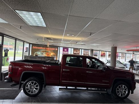 Used 2016 GMC Sierra 1500 Denali w/ Enhanced Driver Alert Package AWD/4WD image 5