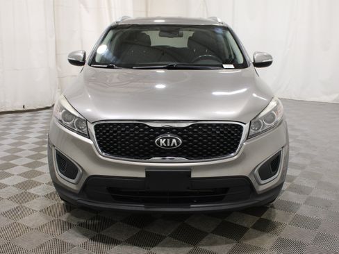 Used 2017 Kia Sorento AWD w/ LX Convenience Package image 34