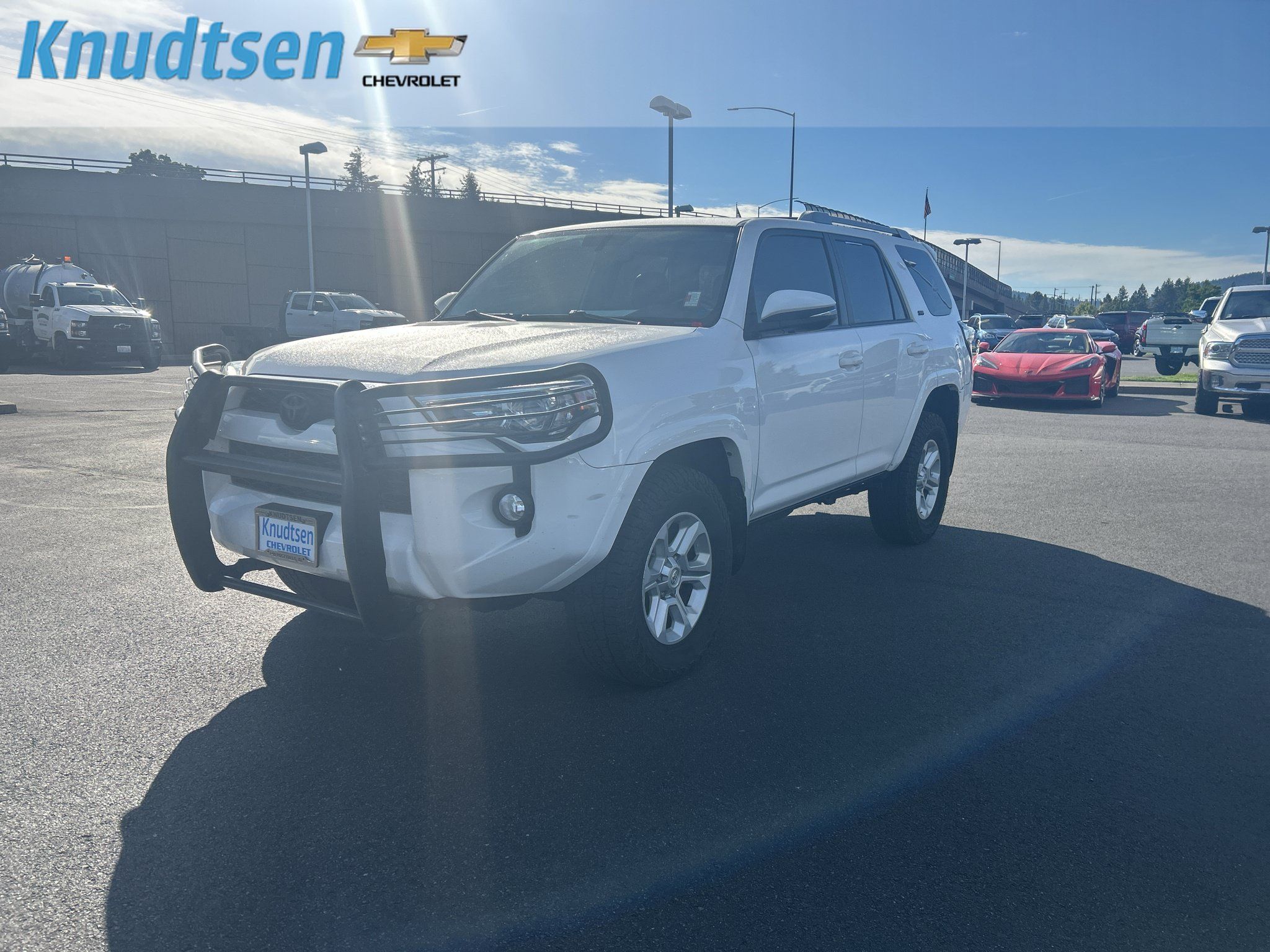 Used 2017 Toyota 4Runner SR5 Premium AWD/4WD image 3