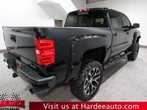 Used 2018 Chevrolet Silverado 1500 LT w/ All Star Edition image 5