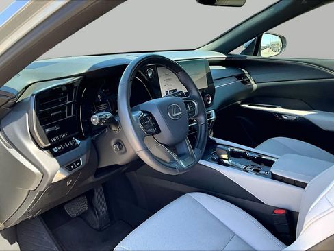 Used 2025 Lexus RX 350 Premium FWD image 17