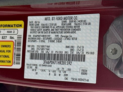 Used 2017 Ford Fusion SE w/ Fusion SE Technology Package FWD image 12