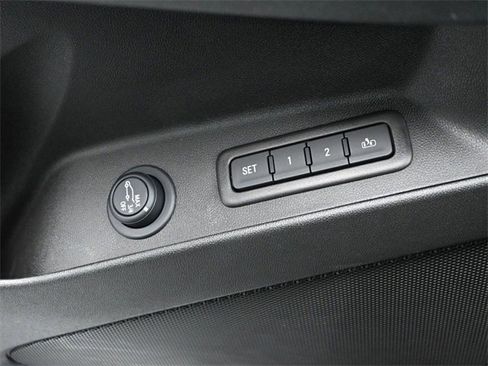 Used 2022 Chevrolet Equinox Premier image 14