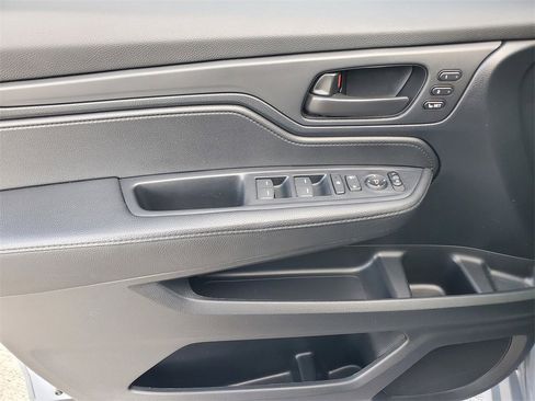 Used 2023 Honda Odyssey Sport image 21