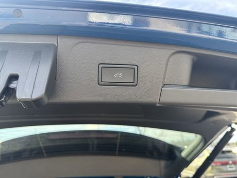 New 2025 Volkswagen Atlas SEL Premium R-Line image 16