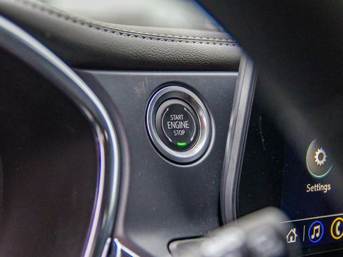 New 2025 Chevrolet Blazer LT w/ Convenience Package image 27