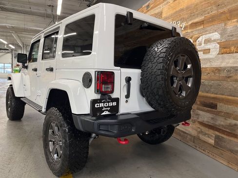 Used 2018 Jeep Wrangler Unlimited Rubicon image 25