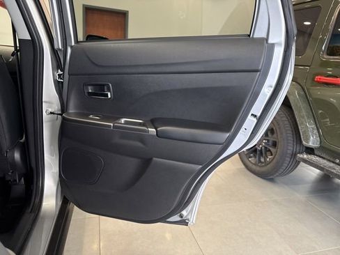 Used 2024 Mitsubishi Outlander Sport SE image 40