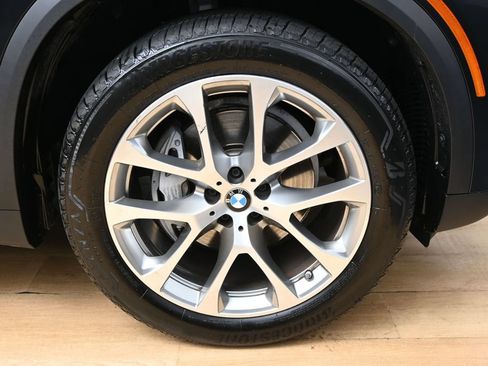 Used 2024 BMW X5 xDrive40i w/ Premium Package AWD/4WD image 22