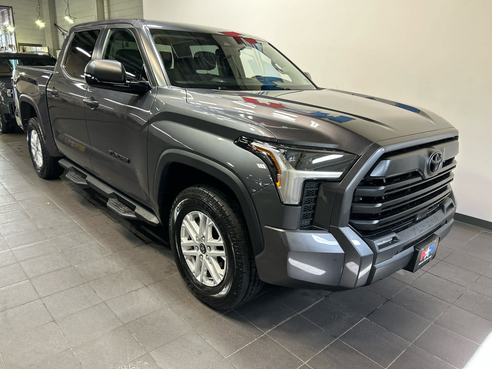 Used 2024 Toyota Tundra SR5 w/ SR5 Convenience Package AWD/4WD image 2