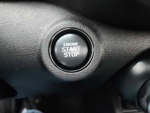 Certified 2024 Hyundai Venue SEL image 32