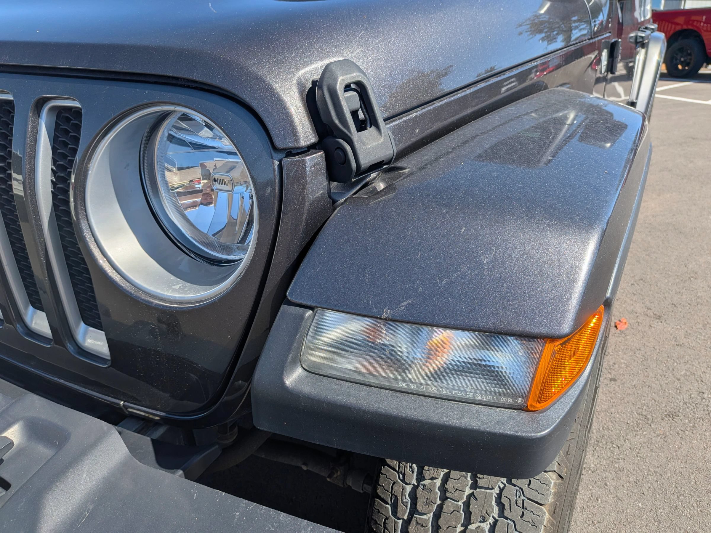 Used 2018 Jeep Wrangler Unlimited Sahara AWD/4WD image 10