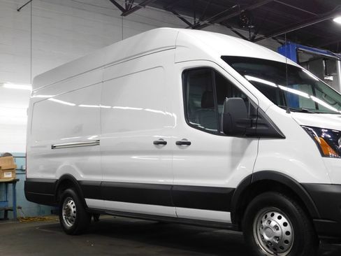 Used 2023 Ford Transit 250 148 High Roof Extended AWD w/ Load Area Protection Package image 23