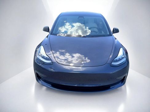 Used 2018 Tesla Model 3 Long Range AWD/4WD image 3