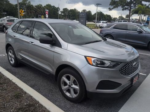 Used 2024 Ford Edge SE AWD/4WD image 3