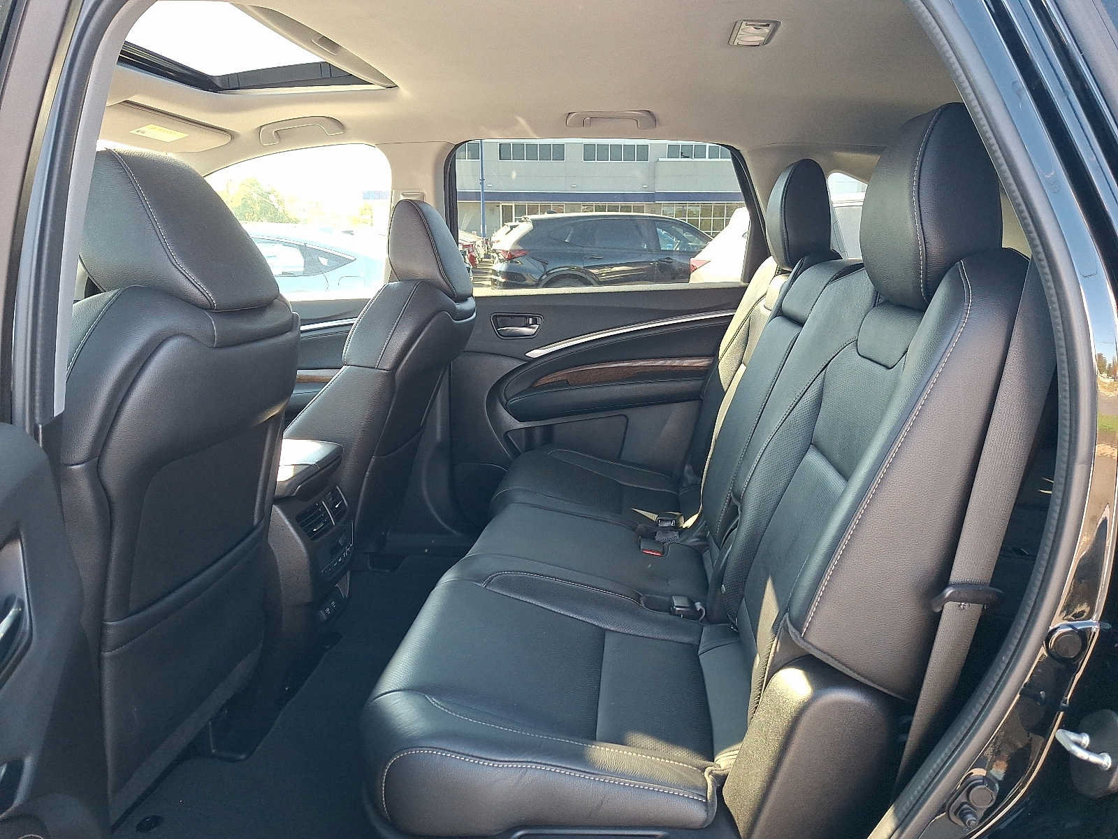 Used 2019 Acura MDX w/ Technology Package AWD/4WD image 10