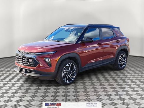 Used 2025 Chevrolet TrailBlazer RS w/ Convenience Package image 2