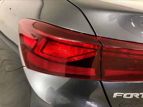 Certified 2024 Kia Forte LXS image 27