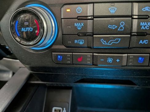 Used 2019 Ford F150 Platinum w/ Equipment Group 701A Luxury image 7