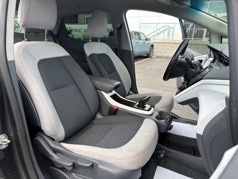 Used 2019 Chevrolet Bolt LT FWD image 27