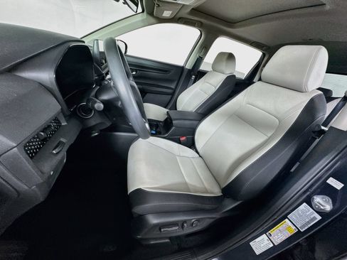 Used 2023 Honda CR-V EX image 12