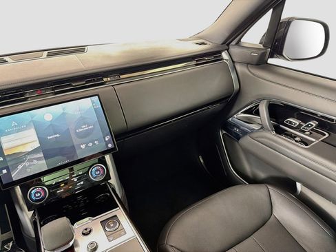 Certified 2023 Land Rover Range Rover SE AWD/4WD image 25
