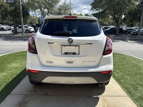 Used 2020 Buick Encore Preferred FWD image 3