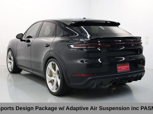 Used 2024 Porsche Cayenne Turbo GT AWD/4WD image 11
