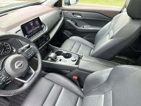 Certified 2023 Nissan Rogue SV w/ SV Premium B Package image 21