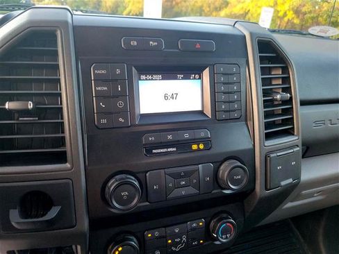 Used 2020 Ford F250 XL w/ Power Equipment Group image 13