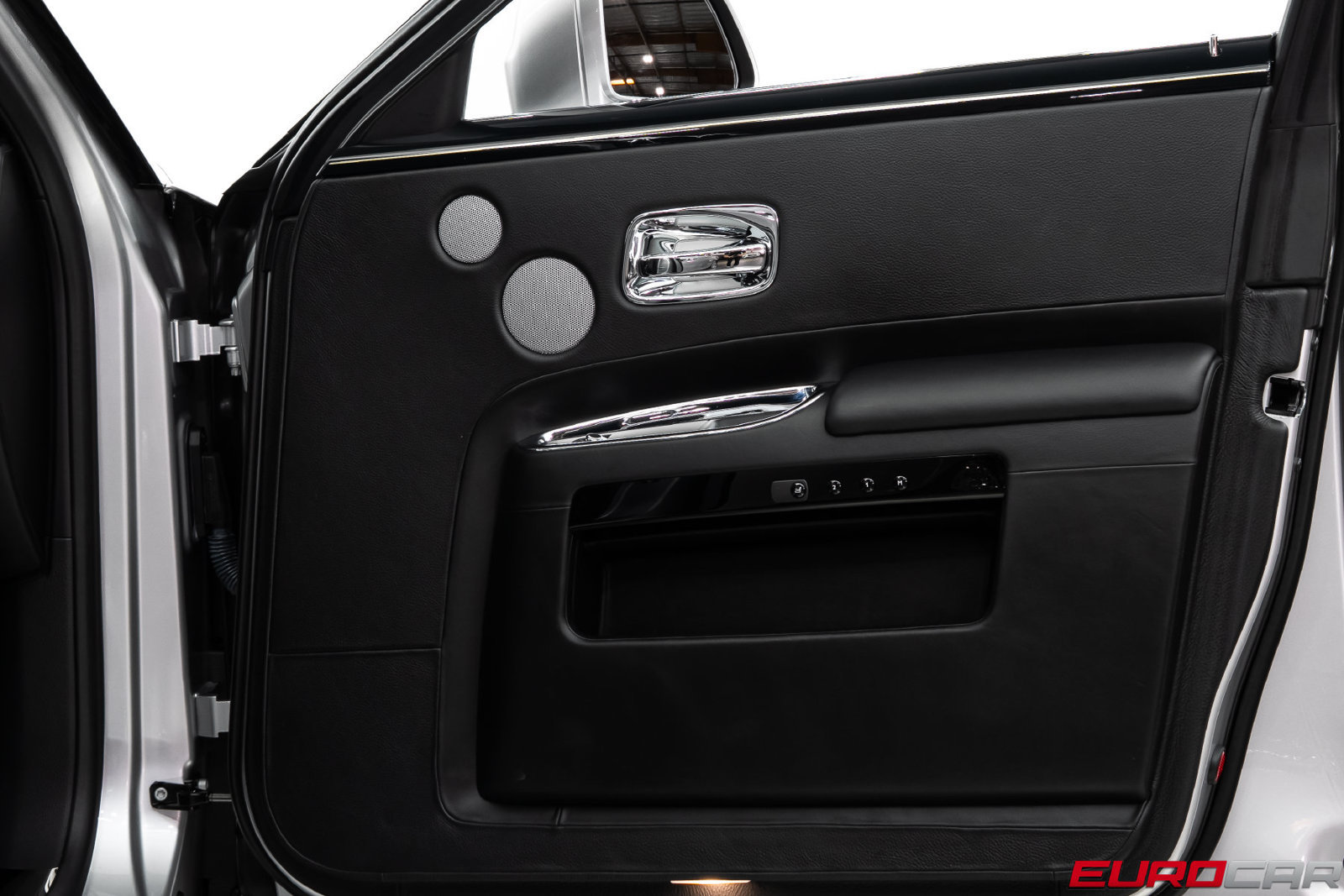 Used 2014 Rolls-Royce Ghost RWD image 25