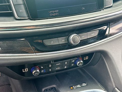 Used 2021 Buick Enclave Avenir w/ Avenir Technology Package AWD/4WD image 14